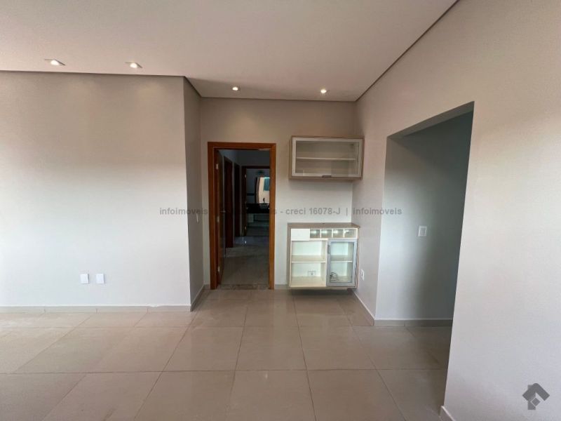 Casa ampla com marcenaria completa e piscina — Rita Vieira, Campo Grande MS