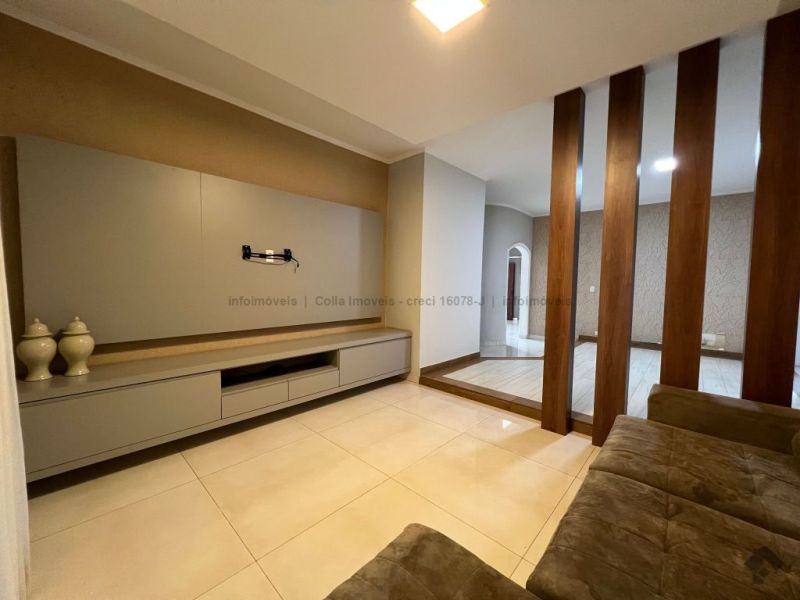 Casa térrea de esquina próximo ao shopping — Campo Grande, Campo Grande MS