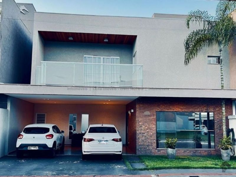 Sobrado reformado e ampliado no Grand Village
