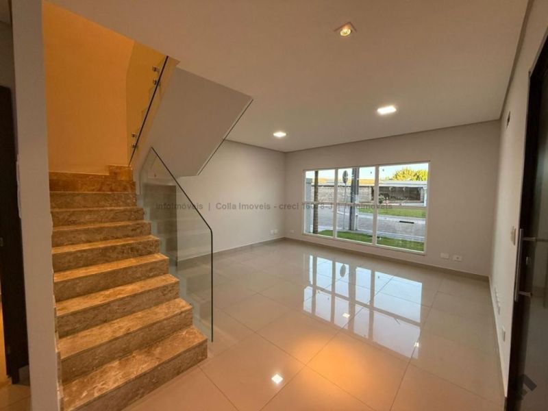 Sobrado reformado e ampliado — Grand Village, Campo Grande MS