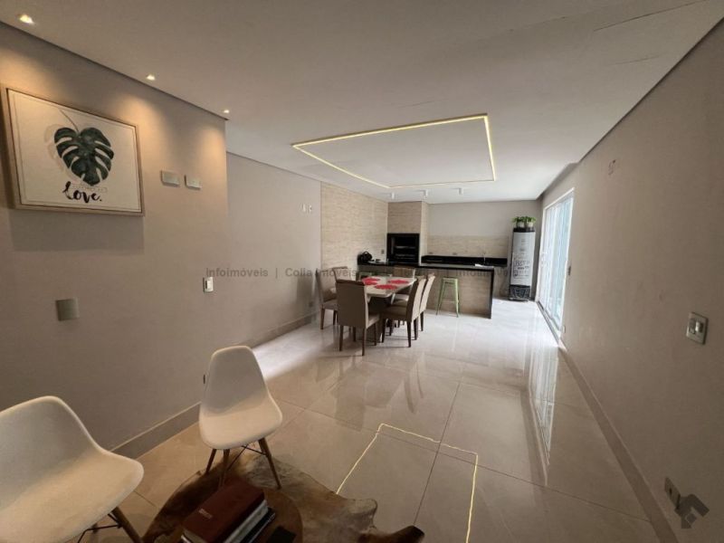 Sobrado reformado e ampliado — Grand Village, Campo Grande MS