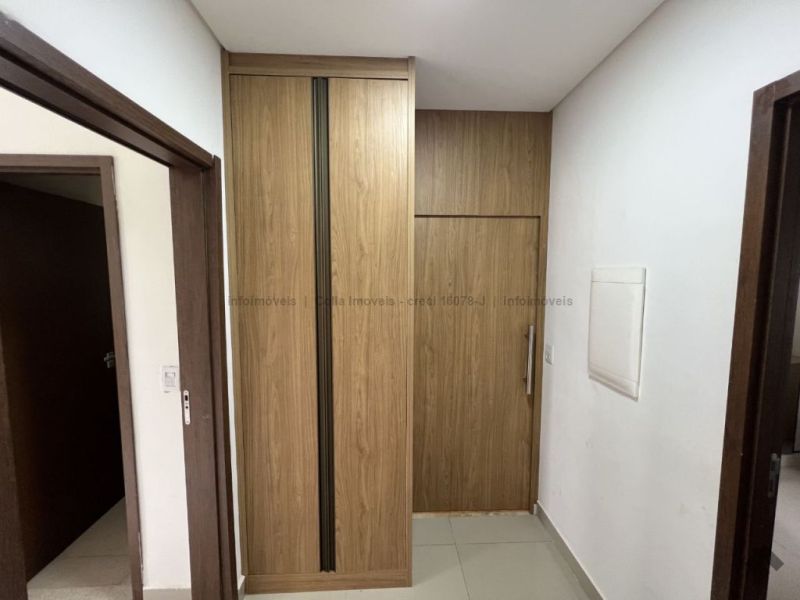 Sobrado reformado e ampliado — Grand Village, Campo Grande MS