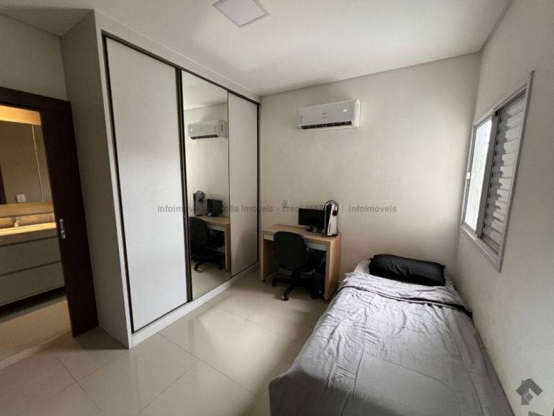 Sobrado reformado e ampliado — Grand Village, Campo Grande MS