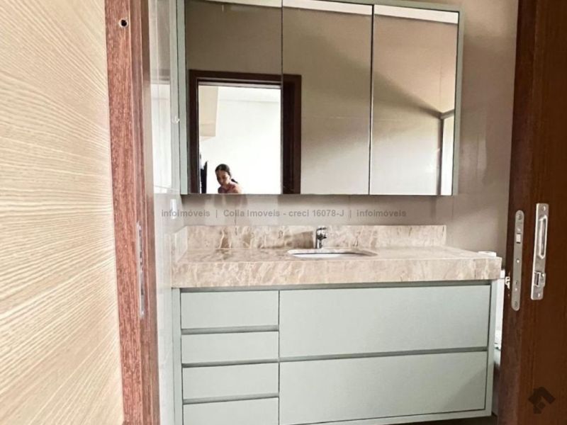 Sobrado reformado e ampliado — Grand Village, Campo Grande MS