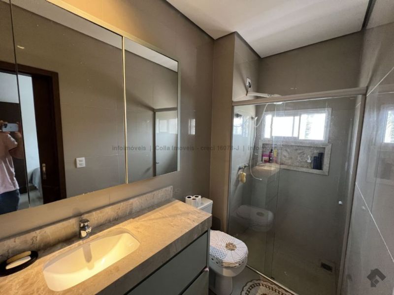 Sobrado reformado e ampliado — Grand Village, Campo Grande MS