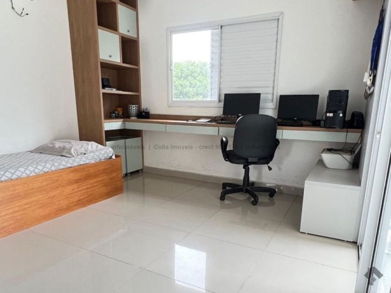 Sobrado reformado e ampliado — Grand Village, Campo Grande MS