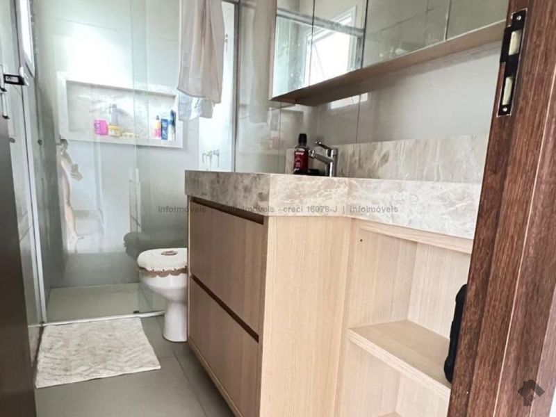 Sobrado reformado e ampliado — Grand Village, Campo Grande MS