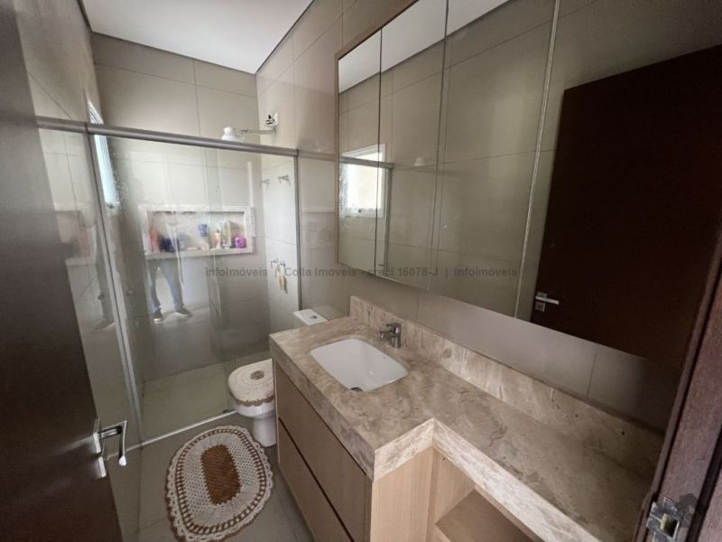 Sobrado reformado e ampliado — Grand Village, Campo Grande MS